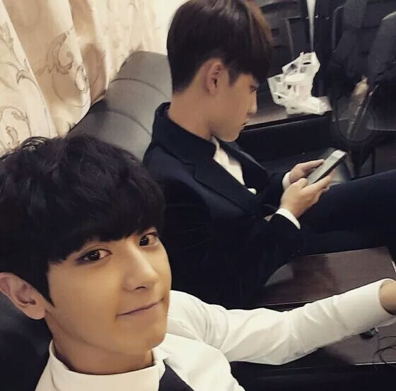 灿烈萌哒哒的ibs自拍