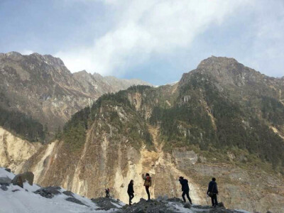 海螺沟之旅。2月，温泉，冰川，爱人在眼前，朋友在身边！