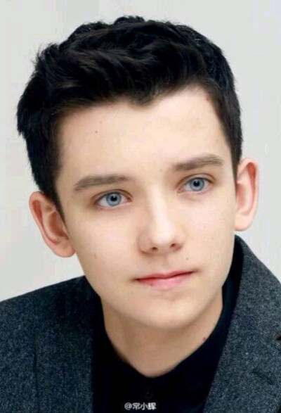 Asa Butterfield-阿沙·巴特菲尔德