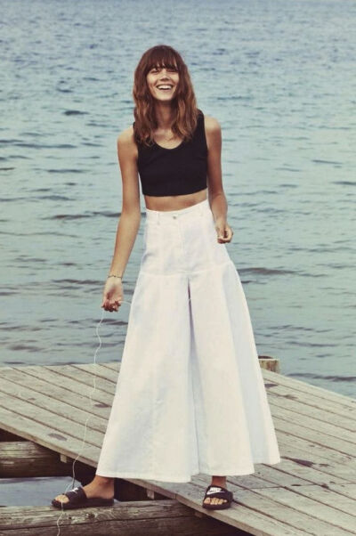 Freja in Nike sandals &amp;amp; Flared pants #culottes #normcore