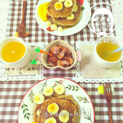 香蕉蜂糖松饼+小香肠