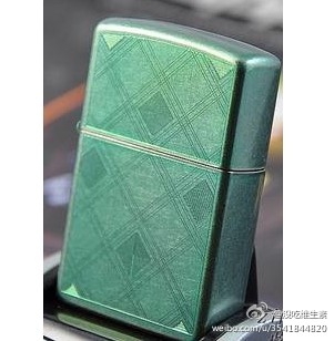 美国正品ZIPPO打火机09秋新款－双面薄荷绿24744绿色格子（分享自 @豆瓣东西） http://t.cn/Rz99ppJ