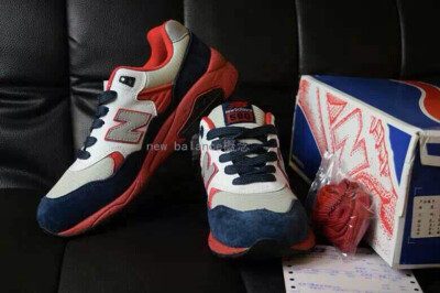 《美国队长》 新百伦男女款独家 商城主推Captain America x new balance580BLU秋冬情侣款36-44，猪八戈皮面料！！香港代购