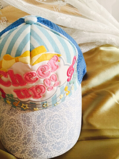 漂亮的女宝宝棒球帽 真是太精致了