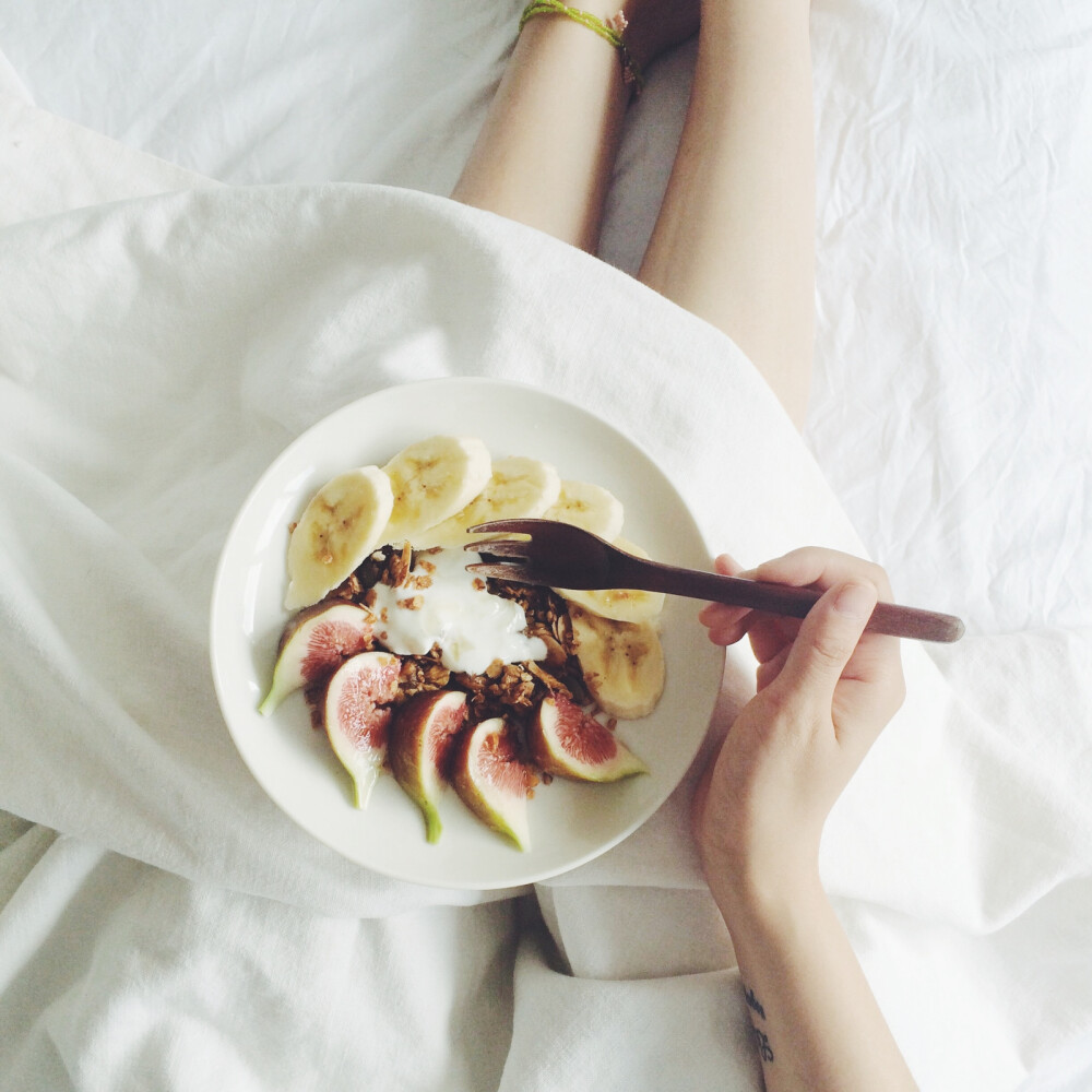 breakfast on bed