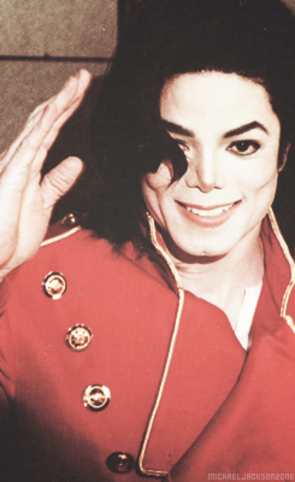 King of POP--the most beautiful man who have ever existed in this freaky earth.