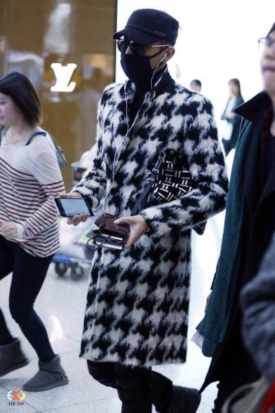 这娃要瘦成一道闪电了