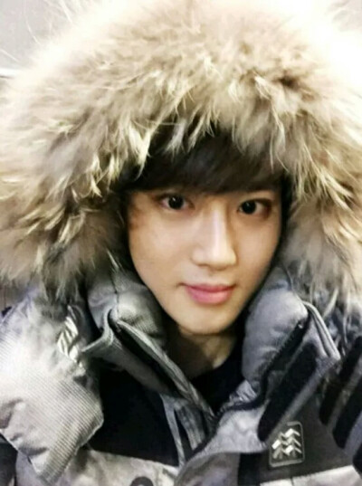 SUHO__金俊勉