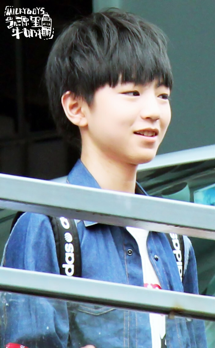 王俊凯 TFBOYS TFBOYS王俊凯 黄花机场--江北机场 cr:logo