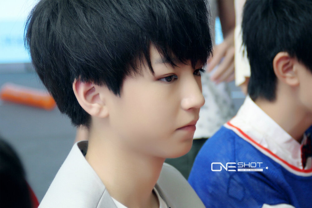 TFBOYS王俊凯 140803北京周年庆 cr.logo