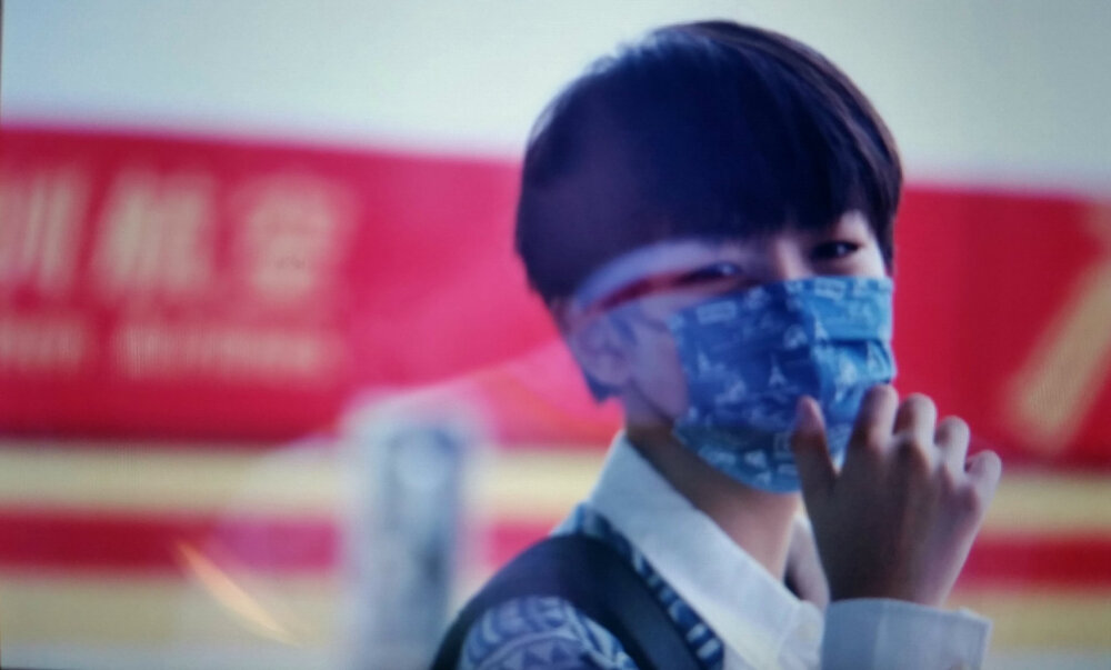 TFBOYS王俊凯 王俊凯 140909 硕放-江北机场高清图 cr.logo