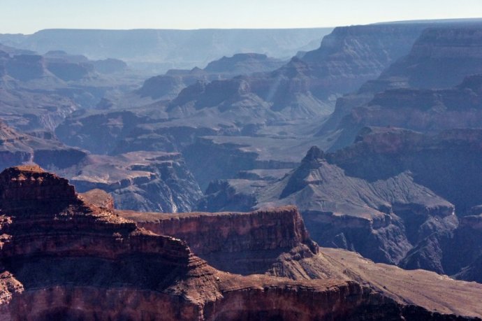 航拍下的大峡谷 精彩大峡谷线路【http://cn.toursforfun.com/grand-canyon-tours-skywalk/】途风为你呈现