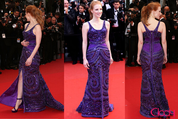 杰西卡·查斯坦（Jessica Chastain）在2013年戛纳电影节上，选择了一件Givenchy 紫色串珠亮片高定礼服