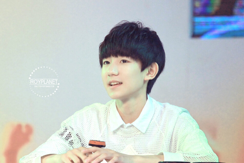 王源 安捷动漫展 cr：王源星源站