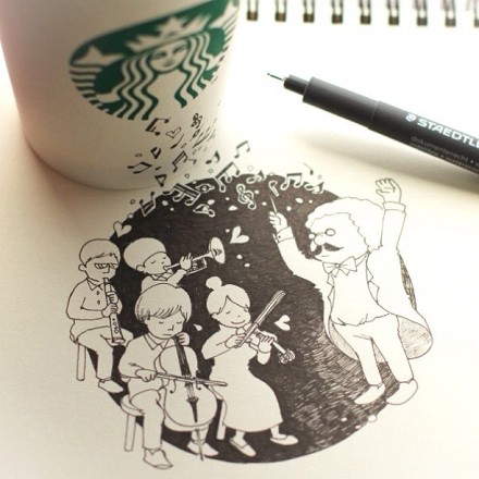 星巴克杯子上的小插画，看得心里暖暖的好有爱