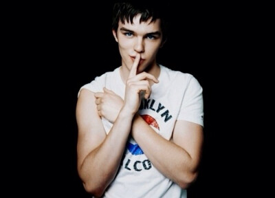 Nicholas hoult