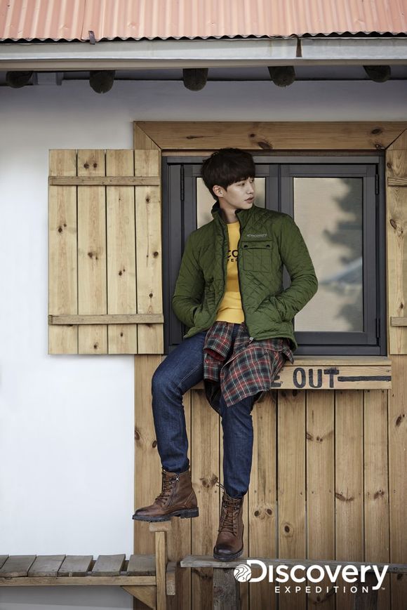 小哥代言discovery-expedition代言照