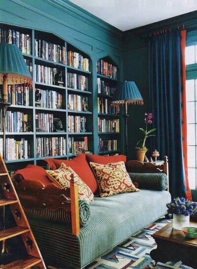  一盏简单的落地灯，一张舒适的座椅，一个简约的书架。一杯咖啡，一首歌。这些都是我们对阅读最美妙的记忆。都说书中自有颜如玉，其实书本身就是颜如玉。无论你看书的频率如何，好好创造你的阅读空间吧，就算只有小…