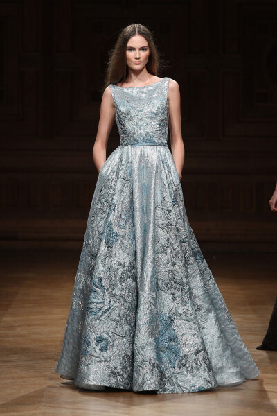 Tony Ward Couture Fall/Winter 2014。托尼·瓦德2014秋冬高级定制系列发布。