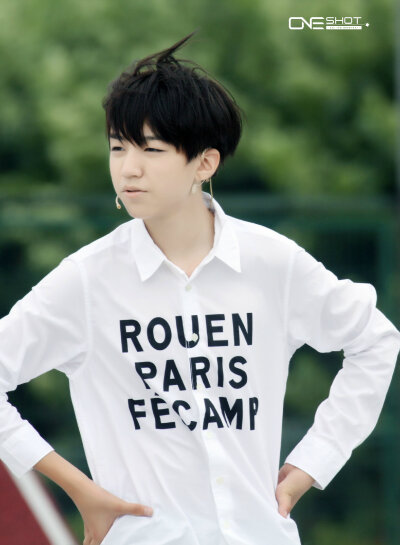 TFBOYS王俊凯 王俊凯 140725东方卫视我们一起来 cr.logo