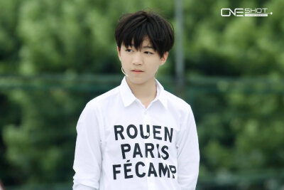 TFBOYS王俊凯 王俊凯 140725东方卫视我们一起来 cr.logo