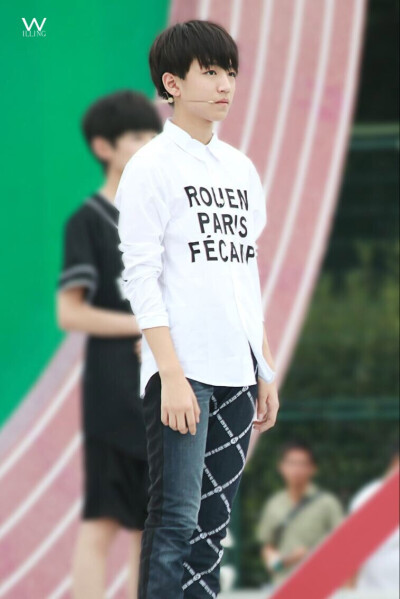 TFBOYS王俊凯 王俊凯 140725东方卫视我们一起来 cr.logo