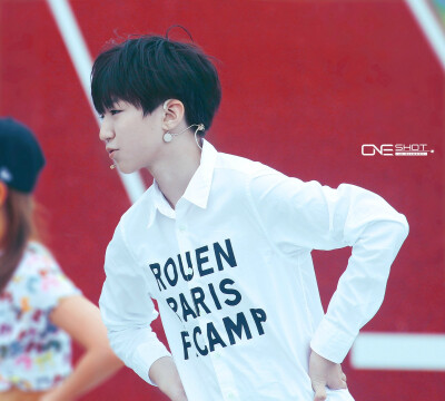 TFBOYS王俊凯 王俊凯 140725东方卫视我们一起来 cr.logo