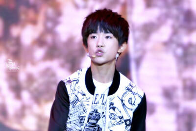 #易烊千玺# #tfboys#