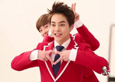 EXO Xiumin☆不愿透露姓名的石小姐