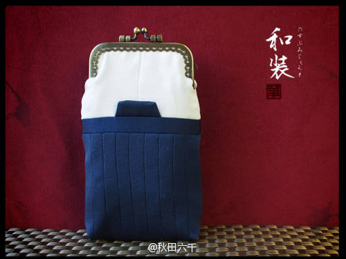 仿巫女服的和风收纳包，有绯袴和青袴两种，大小约15cm×8cm，可放手机、笔、少量化妆用品。(✿◡‿◡)