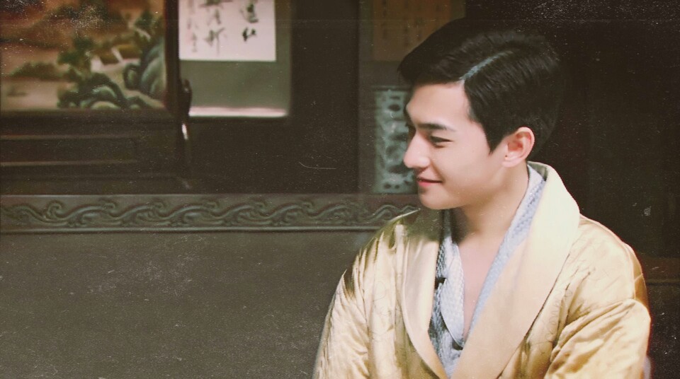 杨洋茧镇奇缘剧照黄莫如