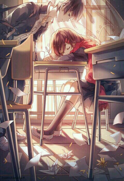 虚，似真似假。幻，非真非假。虚幻，给人一种距离感，似远似近，但在这中美很容易被发现