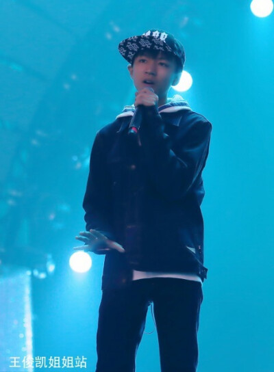 TFBOYS王俊凯 王俊凯，2014.11.26梦想星搭档彩排 cr.logo