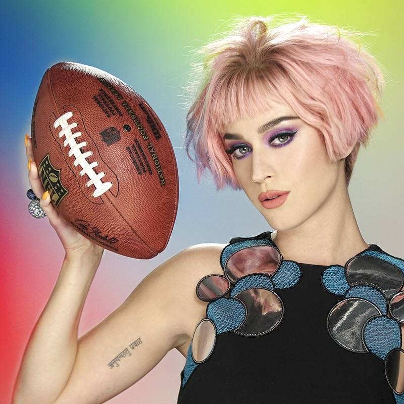 Katy Perry凯蒂佩里超级碗宣传图。