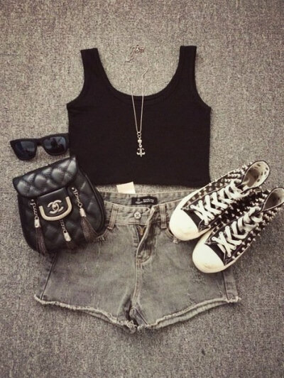 轻松冷艳的装束