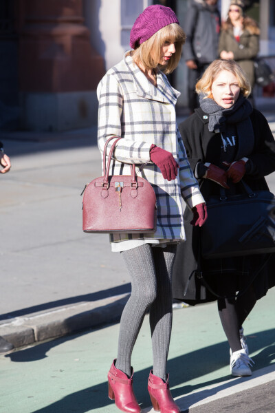 TAYLOR SWIFT - out and about in New York City [14/12/19]