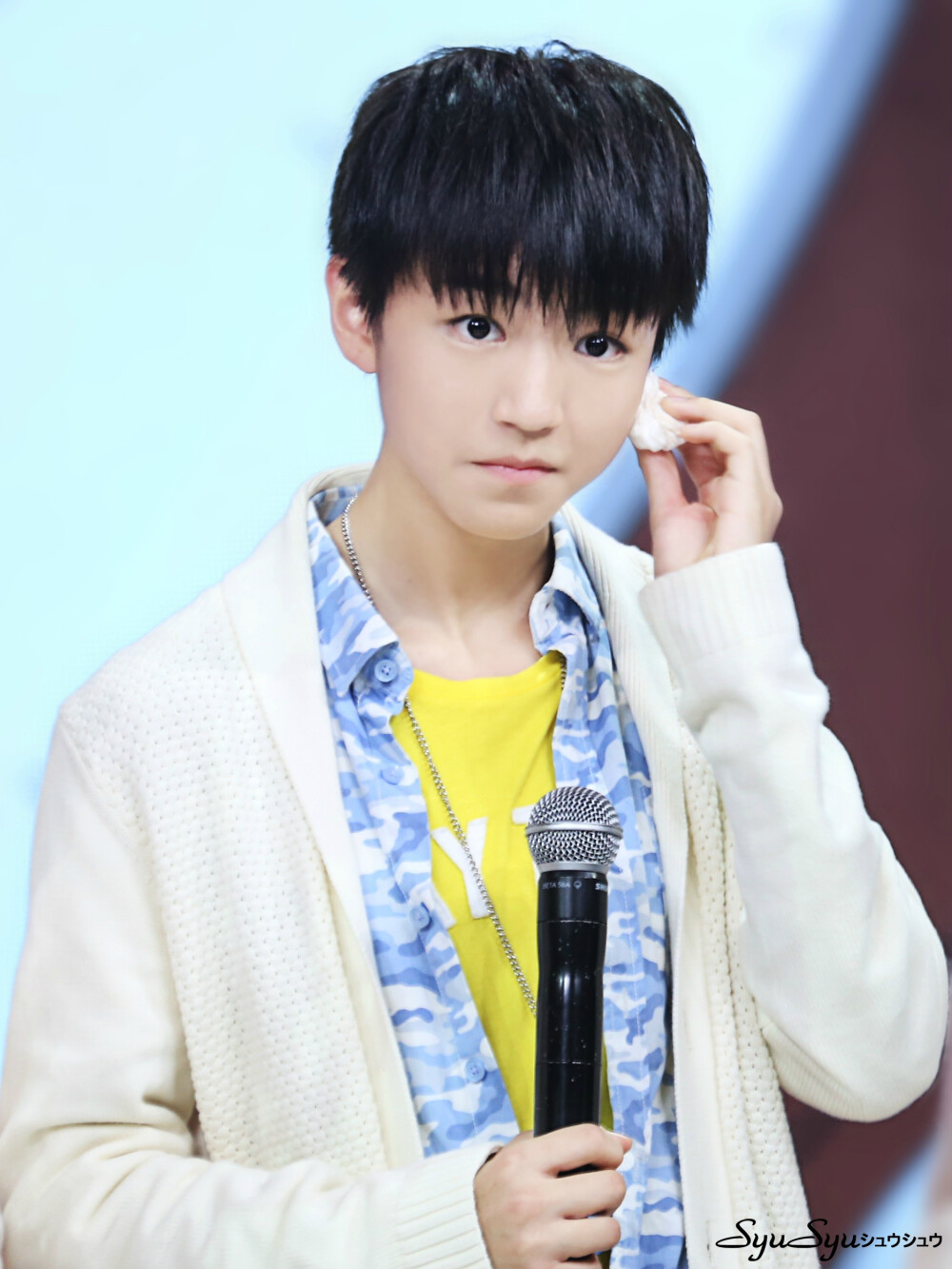 TFBOYS王俊凯 2014.12.11 天天向上。cr.LOGO