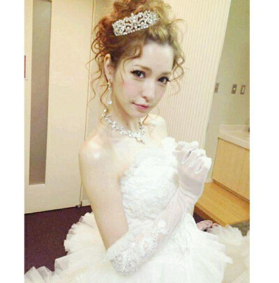藤井莉娜
