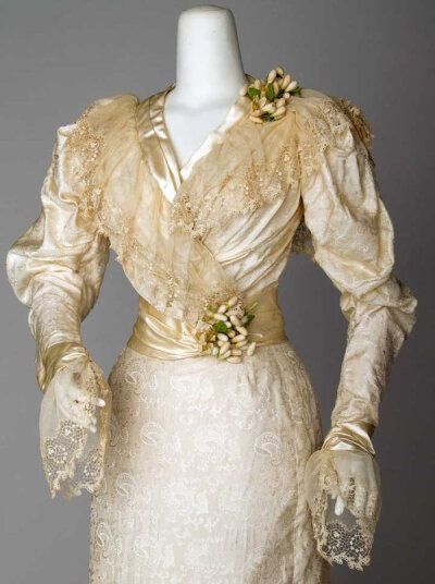 SILK WEDDING GOWN, PHILA., 1890s