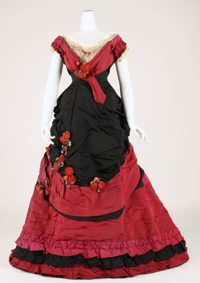 Vintage &amp;amp; Antique Gowns / evening dress 1870s