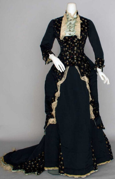 EMBROIDERED VISITING DRESS, 1870s