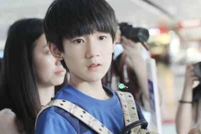 tfboys roy 王源 饭拍 机场