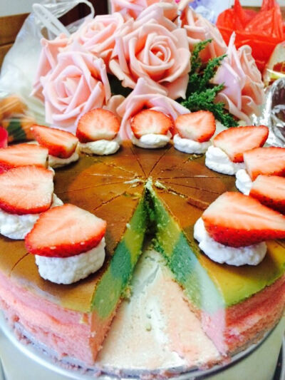 彩虹轻芝士蛋糕