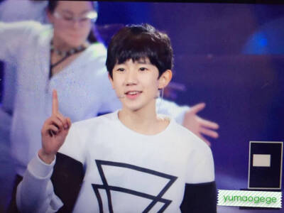 tfboys roy 王源 饭拍 北京卫视春晚