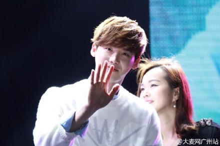 ＜拿图请先关注，谢谢咯＞硕大大2月7日广州fanmeeting #李钟硕# 造福之夜，造福广州，心塞太平洋、印度洋、大西洋、北冰洋、南冰洋