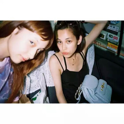 【头像】几千天近况幸福吗 每日忙碌吗 可有新恋人 成熟的恋人 成熟到没再与你吵架