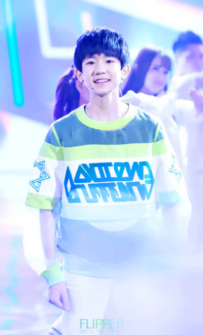 TFBOYS 王源，超爱这张！！！！！