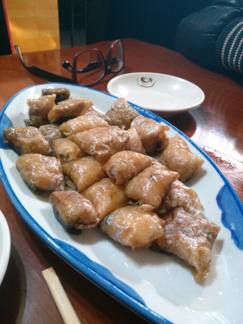 鱼皮包饭