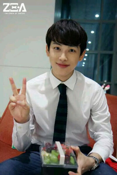 如果每当明星的时完应该就是这样的上班族吧？