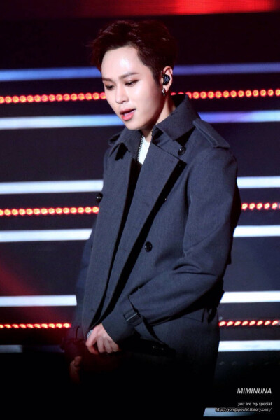 beast 龙俊亨 磕巴